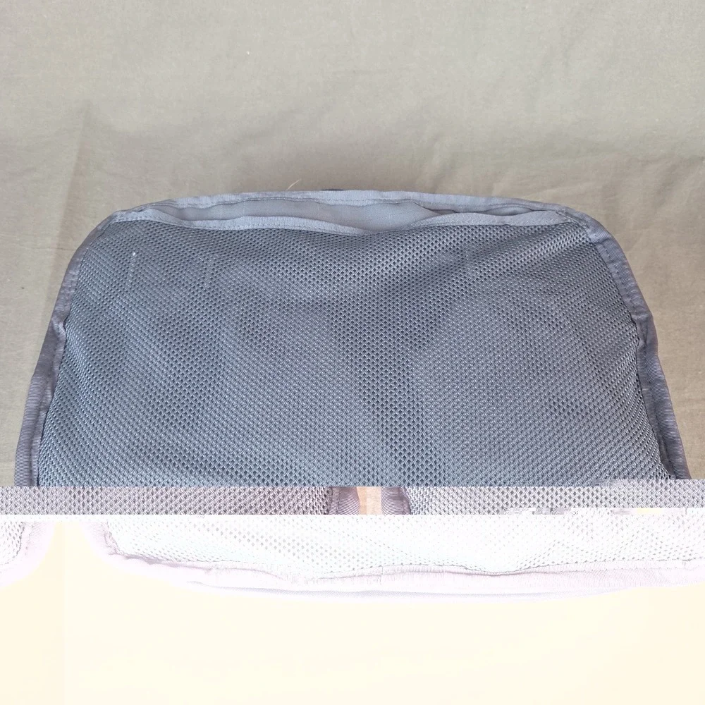 THE NORTH FACE Base Camp Voyager Duffel 42L NWT Granite Grey